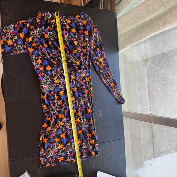 Vibrant Modern Statement: Zara Trafaluc Floral Ruched Mini Dress - Picture 10 of 13